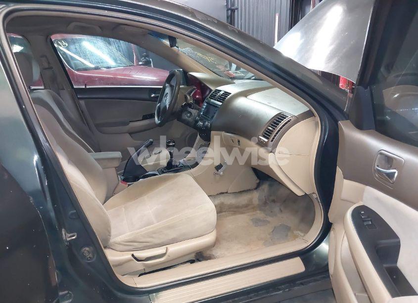 Photo 5 of 2004 Honda Accord 2.4 LX (VIN 1HGCM55324A115556)