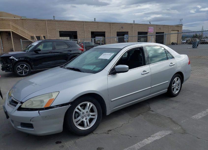 Photo 2 of 2006 Honda Accord 2.4 SE (VIN 1HGCM55326A048797)