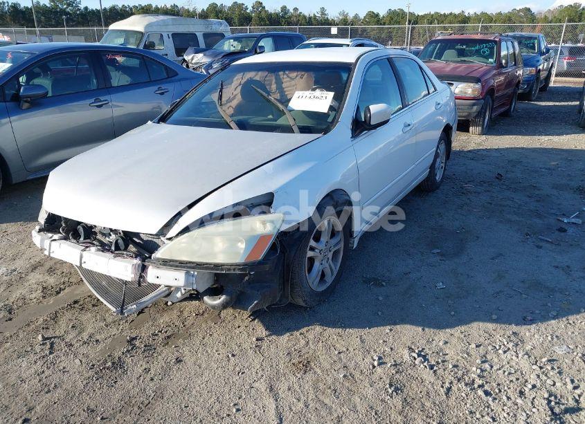 Photo 2 of 2006 Honda Accord 2.4 SE (VIN 1HGCM55396A006000)