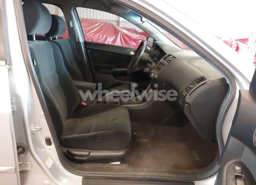 Photo 5 of 2006 Honda Accord 2.4 SE (VIN 1HGCM553X6A068277)