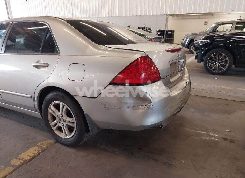 Photo 6 of 2006 Honda Accord 2.4 SE (VIN 1HGCM553X6A068277)