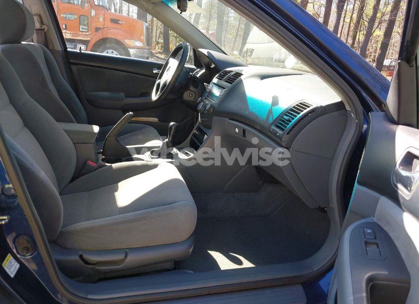 Photo 5 of 2005 Honda Accord 2.4 LX (VIN 1HGCM55425A122680)