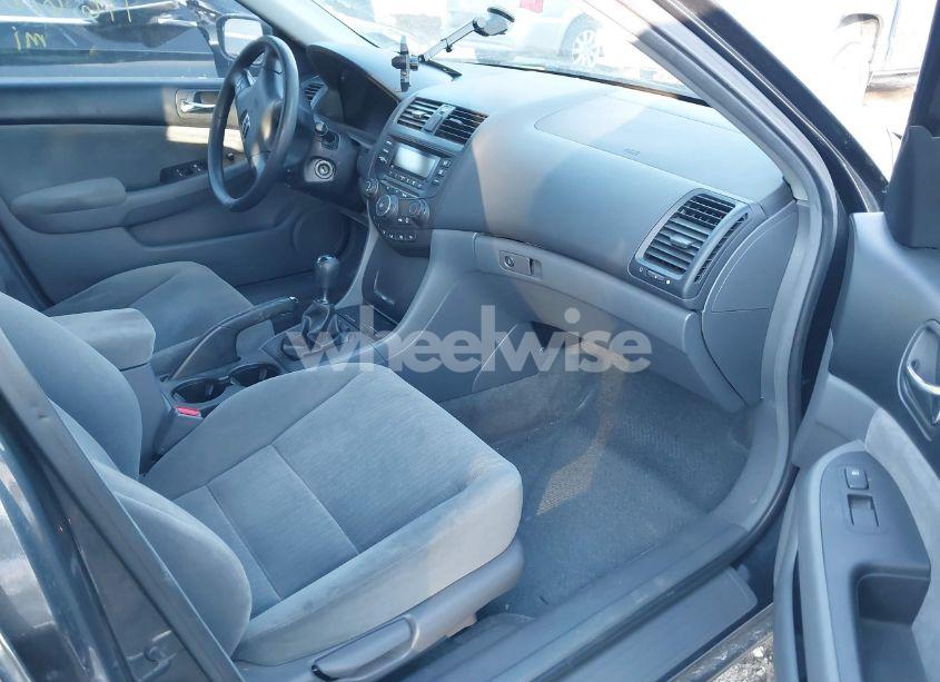 Photo 5 of 2005 Honda Accord 2.4 LX (VIN 1HGCM55435A146759)