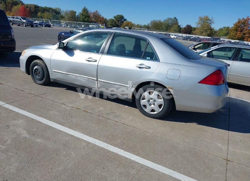 Photo 3 of 2007 Honda Accord 2.4 LX (VIN 1HGCM55477A183428)