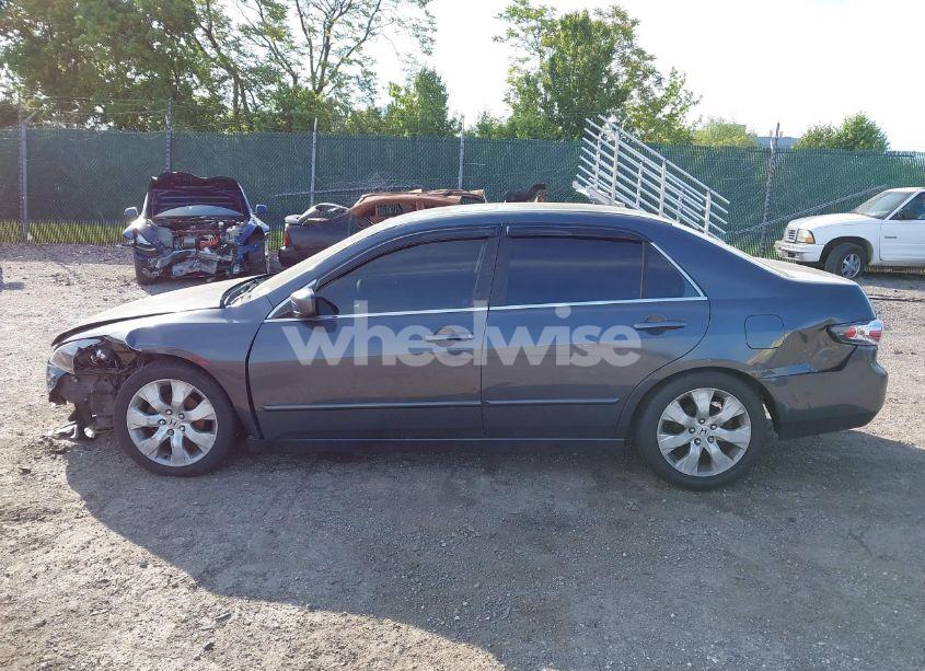 Photo 14 of 2005 Honda Accord 2.4 EX (VIN 1HGCM55735A117613)