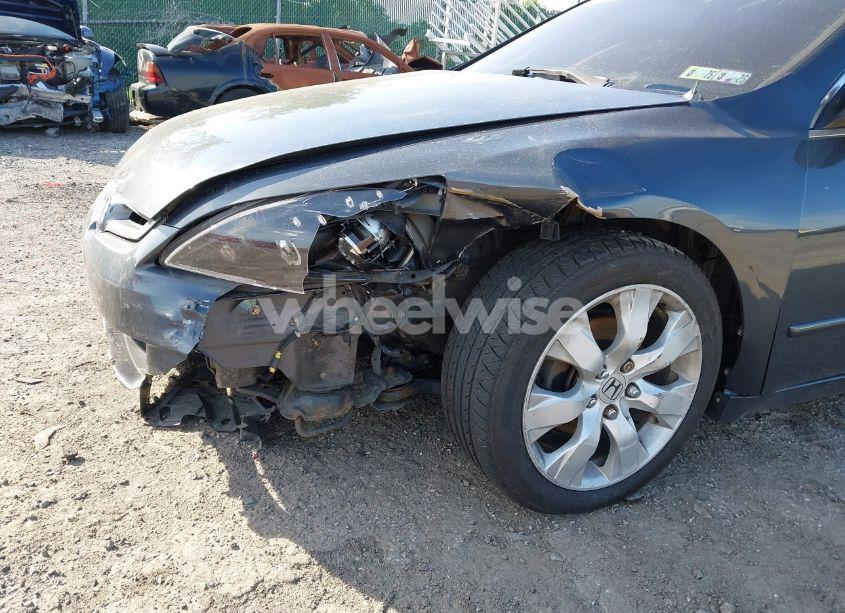 Photo 6 of 2005 Honda Accord 2.4 EX (VIN 1HGCM55735A117613)