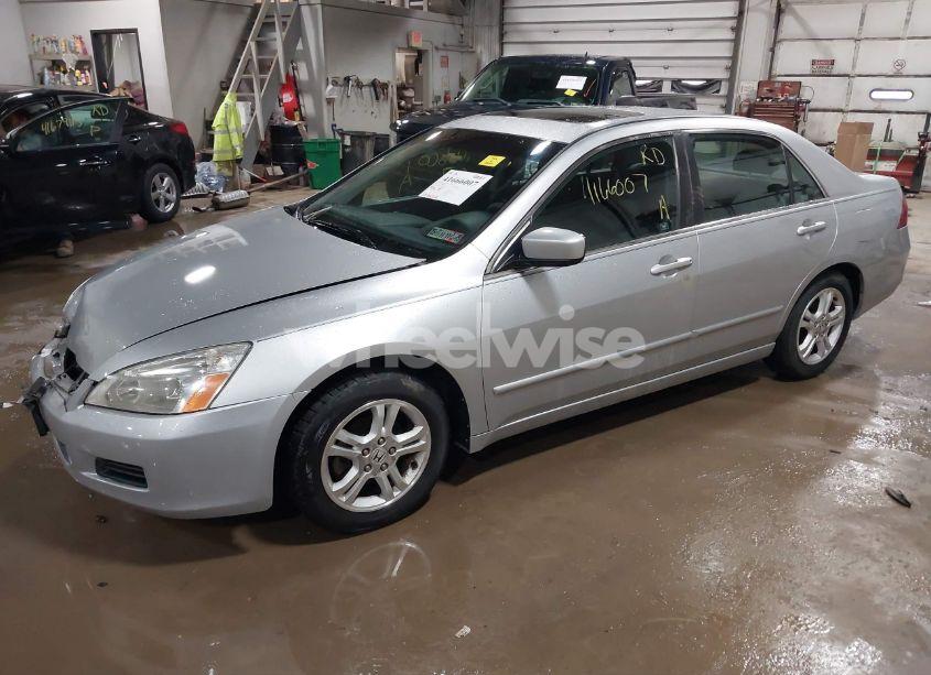 Photo 2 of 2007 Honda Accord 2.4 EX (VIN 1HGCM55737A169388)