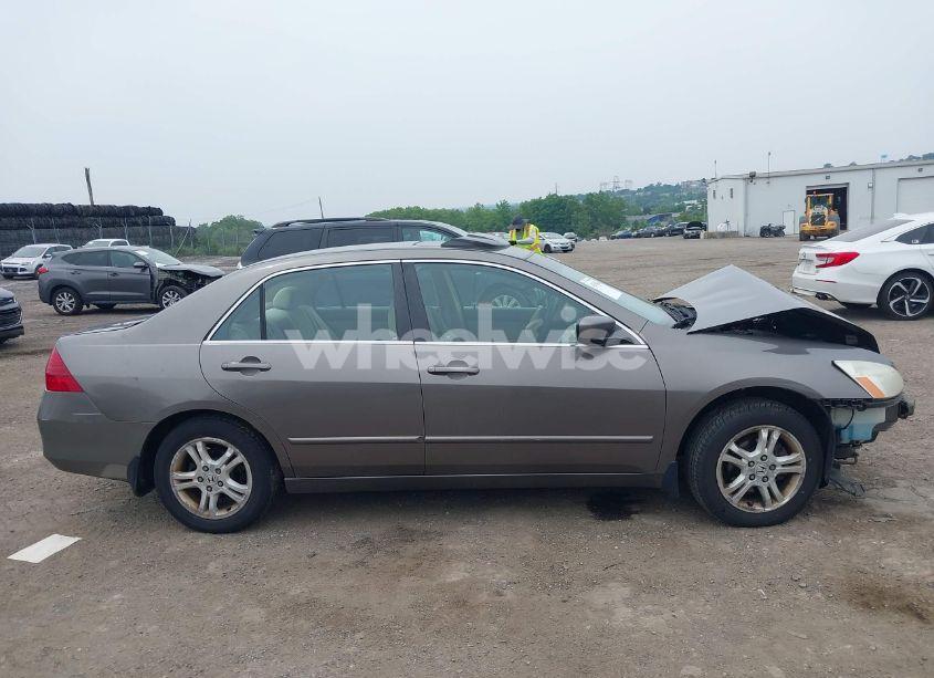 Photo 14 of 2007 Honda Accord 2.4 EX (VIN 1HGCM55787A031992)
