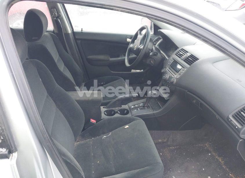 Photo 5 of 2006 Honda Accord 2.4 VP (VIN 1HGCM56106A075980)