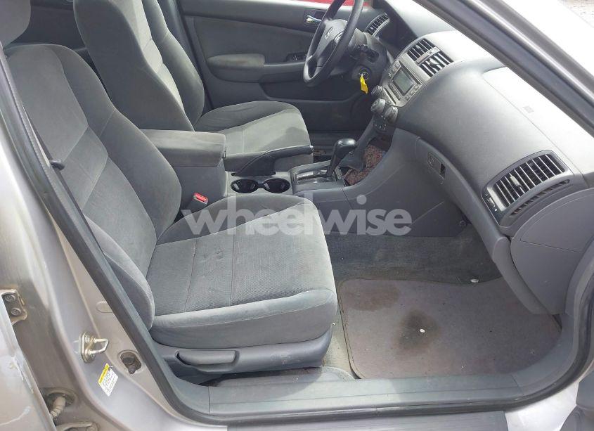 Photo 5 of 2006 Honda Accord 2.4 VP (VIN 1HGCM56116A145146)