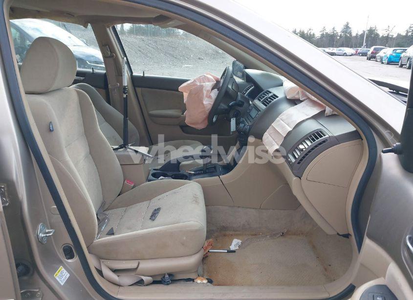 Photo 5 of 2006 Honda Accord 2.4 VP (VIN 1HGCM56126A069548)