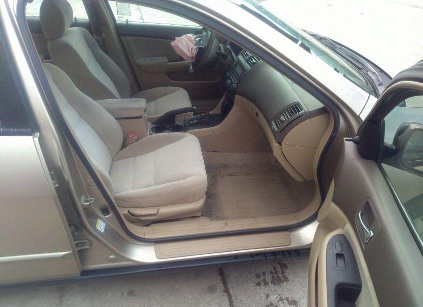 Photo 5 of 2005 Honda Accord 2.4 DX (VIN 1HGCM56135A080489)