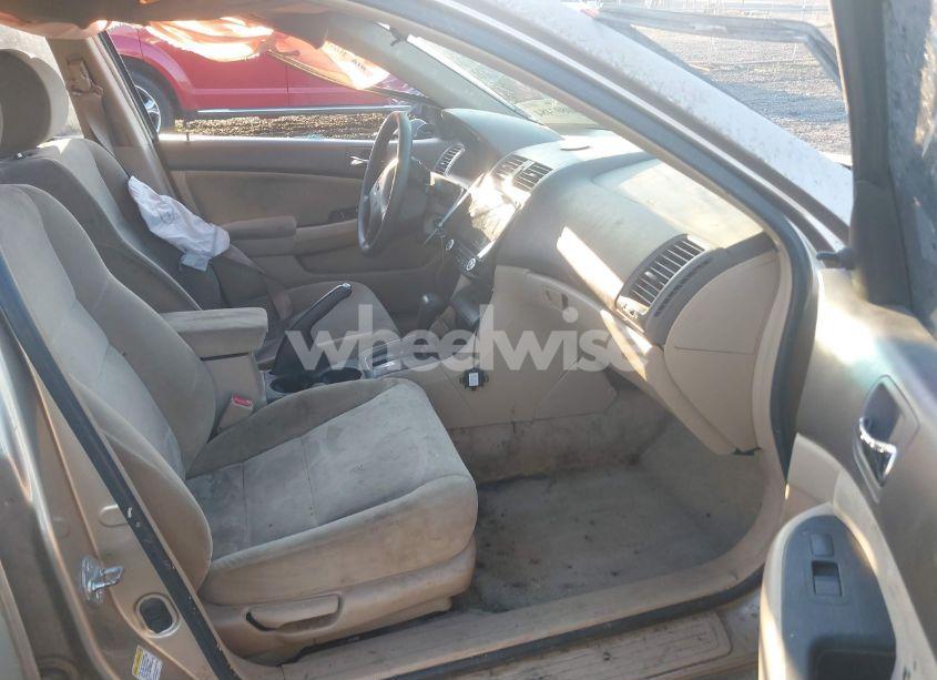 Photo 5 of 2005 Honda Accord 2.4 DX (VIN 1HGCM56135A181273)