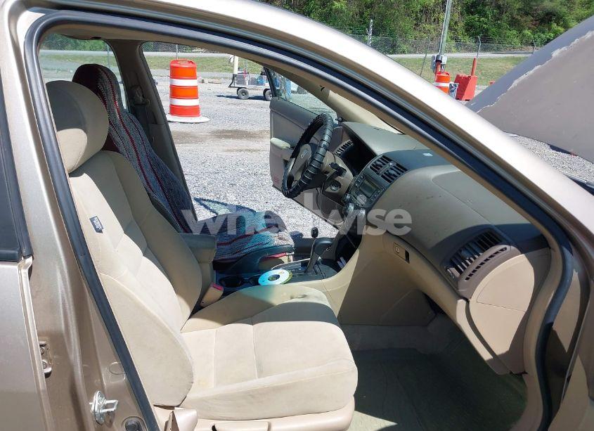 Photo 5 of 2006 Honda Accord 2.4 VP (VIN 1HGCM56146A032016)