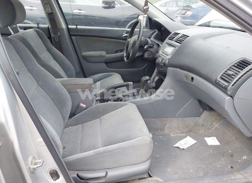 Photo 5 of 2007 Honda Accord 2.4 VP (VIN 1HGCM56147A011619)