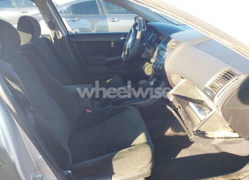 Photo 5 of 2007 Honda Accord 2.4 VP (VIN 1HGCM56147A163464)