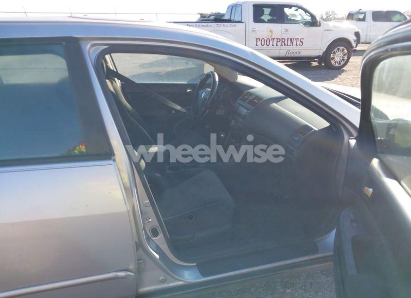 Photo 5 of 2005 Honda Accord 2.4 DX (VIN 1HGCM56155A142216)