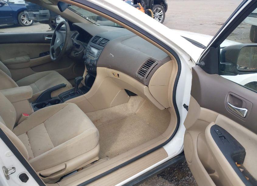 Photo 5 of 2006 Honda Accord 2.4 VP (VIN 1HGCM56156A098526)