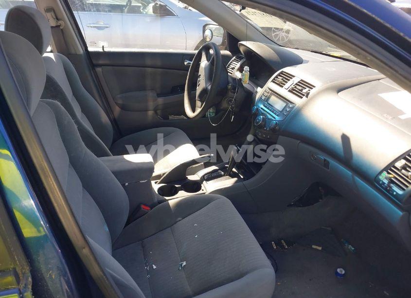 Photo 5 of 2005 Honda Accord 2.4 DX (VIN 1HGCM56165A106728)