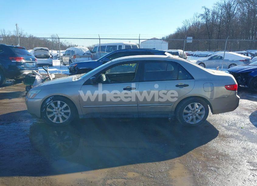 Photo 14 of 2005 Honda Accord 2.4 DX (VIN 1HGCM56165A179176)