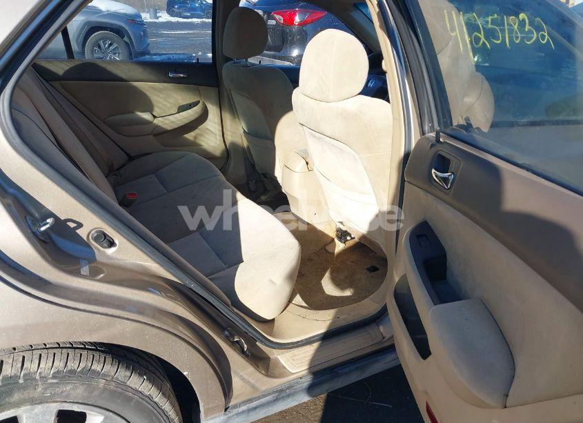 Photo 8 of 2005 Honda Accord 2.4 DX (VIN 1HGCM56165A179176)