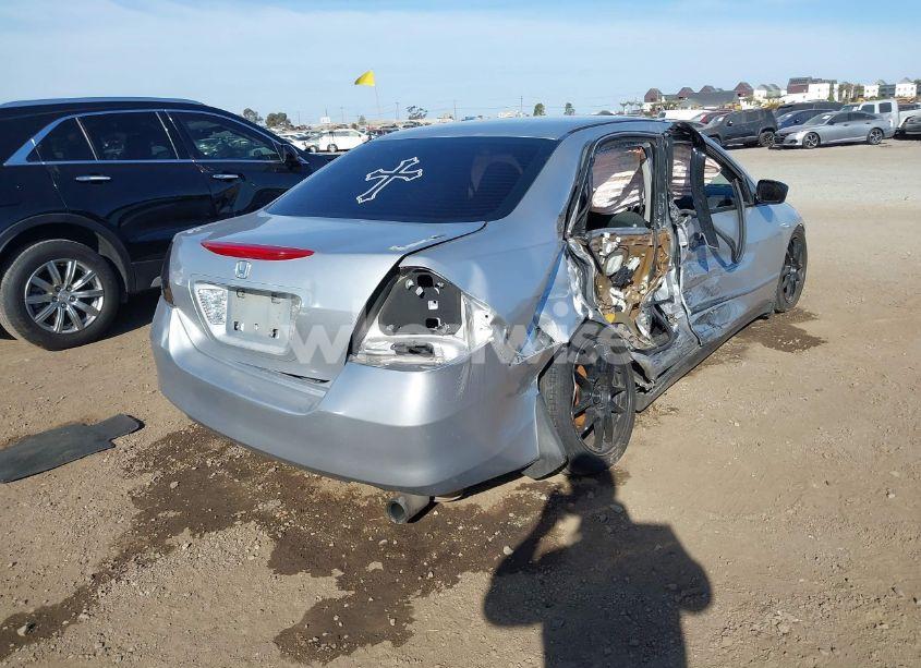 Photo 4 of 2006 Honda Accord 2.4 VP (VIN 1HGCM56166A047021)