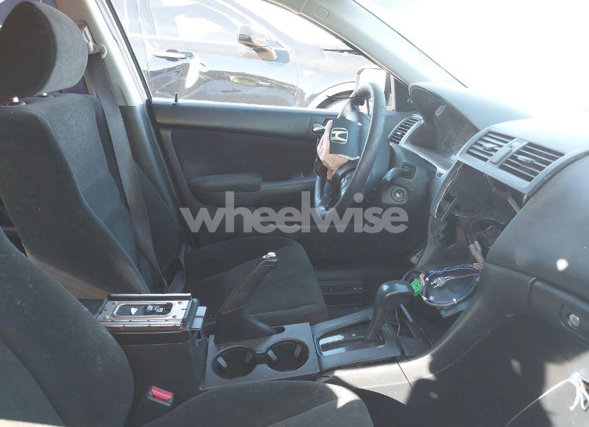 Photo 5 of 2006 Honda Accord 2.4 VP (VIN 1HGCM56166A047021)