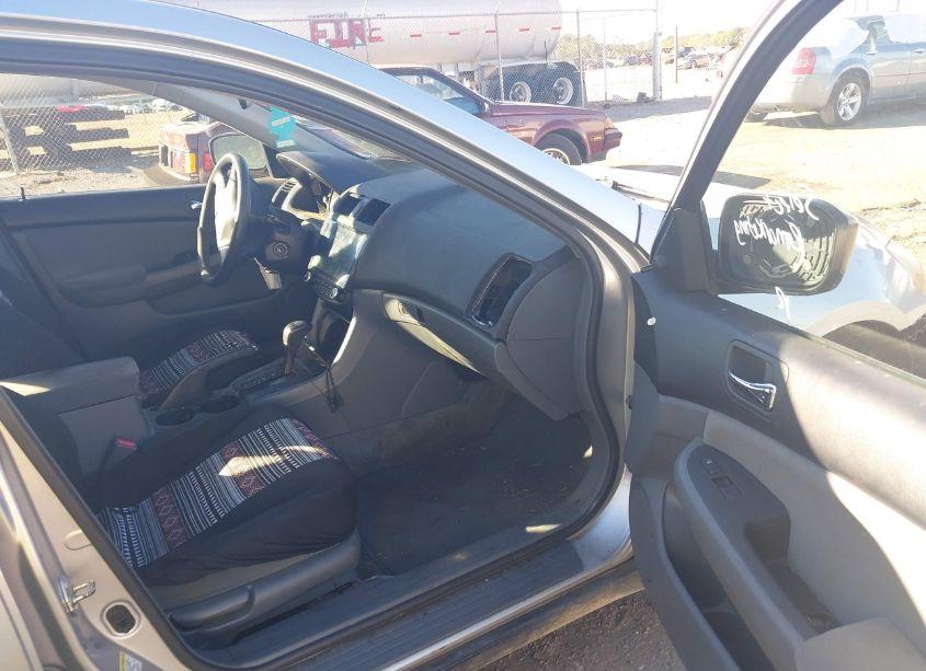 Photo 5 of 2007 Honda Accord 2.4 VP (VIN 1HGCM56167A145533)