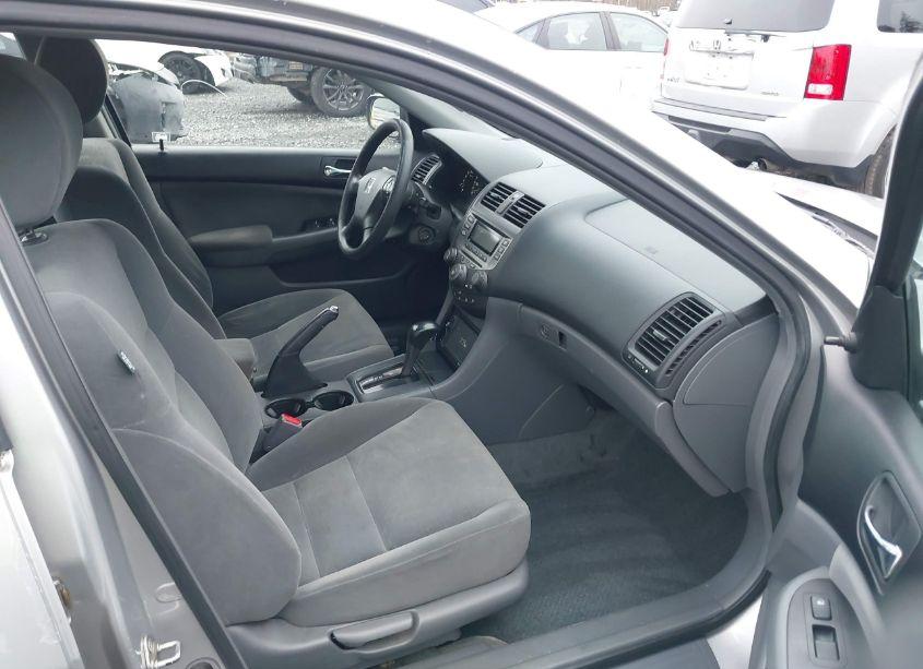 Photo 5 of 2007 Honda Accord 2.4 VP (VIN 1HGCM56177A065321)