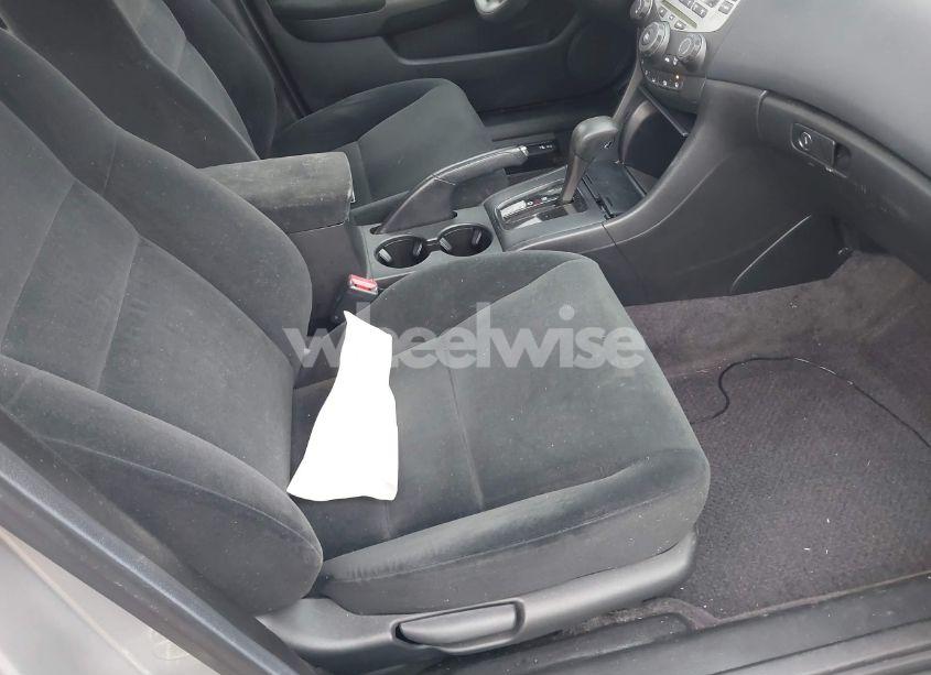 Photo 5 of 2006 Honda Accord 2.4 VP (VIN 1HGCM56186A093837)