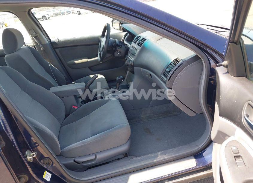 Photo 5 of 2006 Honda Accord 2.4 VP (VIN 1HGCM56186A094812)