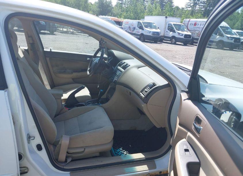Photo 5 of 2004 Honda Accord 2.4 DX (VIN 1HGCM561X4A013256)