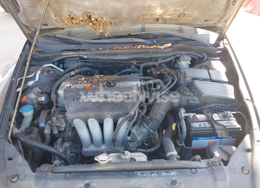 Photo 10 of 2004 Honda Accord 2.4 LX (VIN 1HGCM56304A006575)