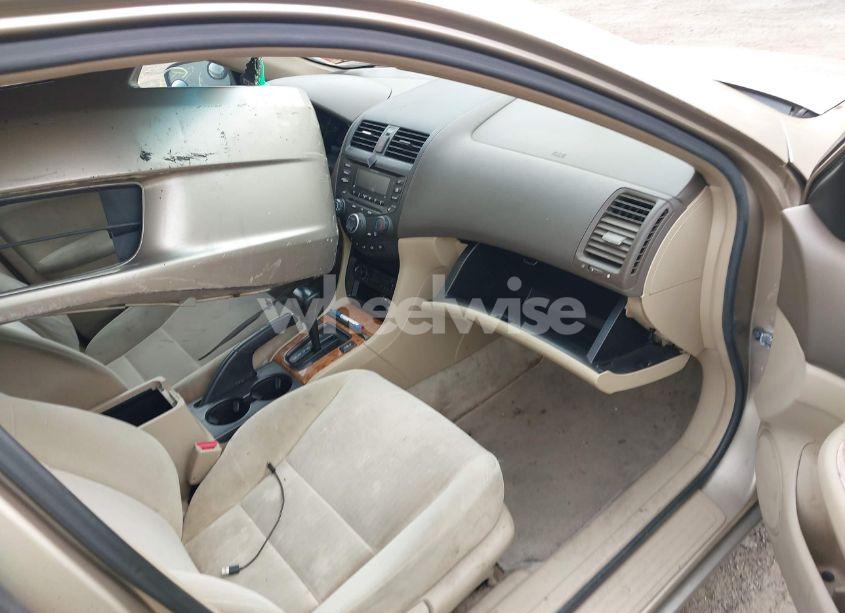 Photo 5 of 2004 Honda Accord 2.4 LX (VIN 1HGCM56304A029015)