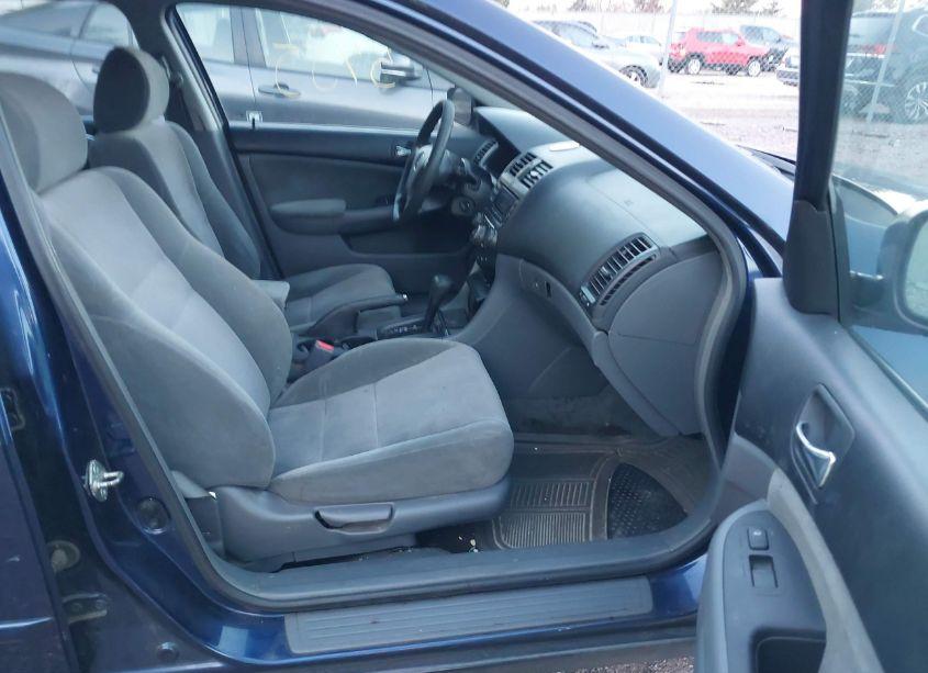 Photo 5 of 2004 Honda Accord 2.4 LX (VIN 1HGCM56304A138039)