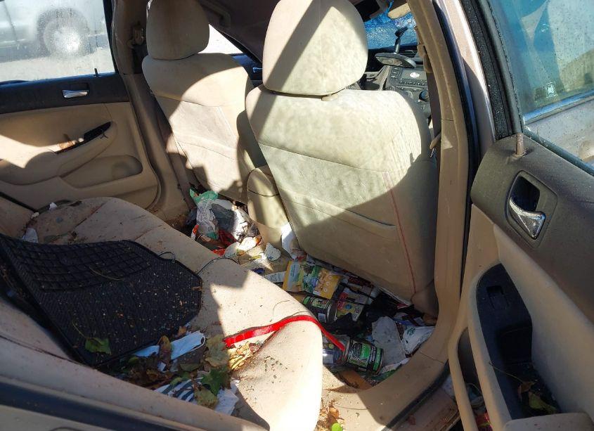 Photo 8 of 2004 Honda Accord 2.4 LX (VIN 1HGCM56304A144536)