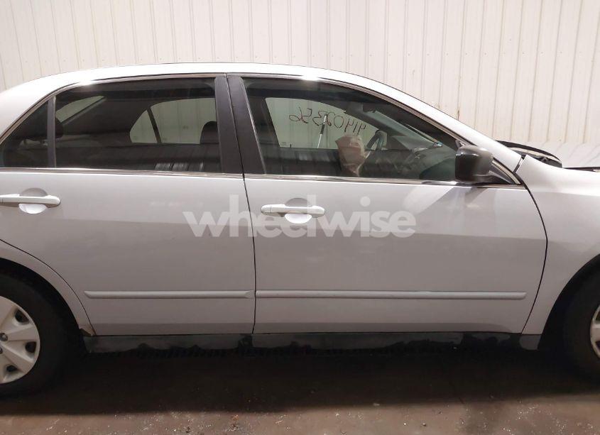 Photo 14 of 2004 Honda Accord 2.4 LX (VIN 1HGCM56304A148294)
