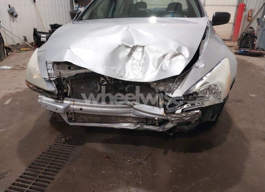 Photo 6 of 2004 Honda Accord 2.4 LX (VIN 1HGCM56304A148294)