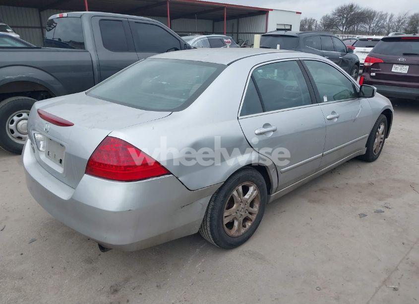 Photo 4 of 2006 Honda Accord 2.4 SE (VIN 1HGCM56306A001086)