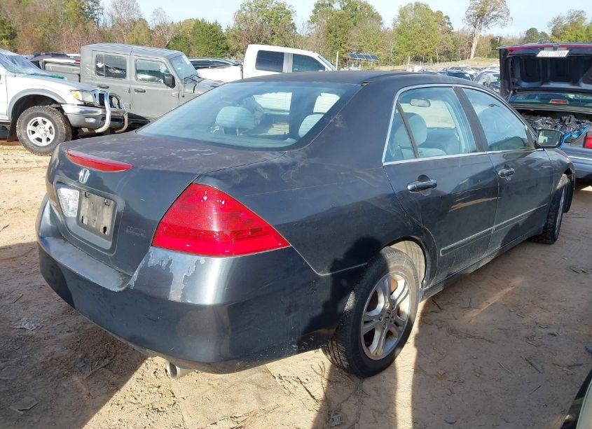 Photo 4 of 2006 Honda Accord 2.4 SE (VIN 1HGCM56306A029972)