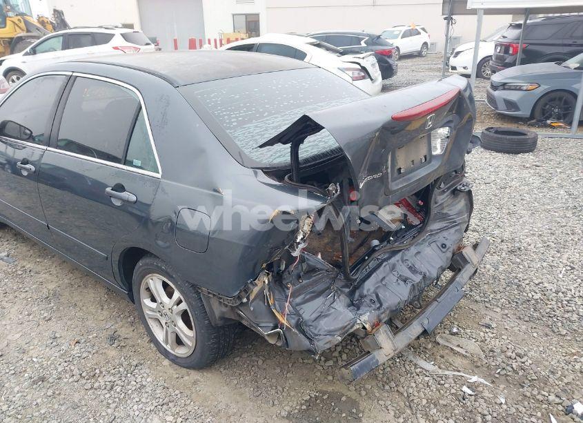 Photo 6 of 2006 Honda Accord 2.4 SE (VIN 1HGCM56306A046447)