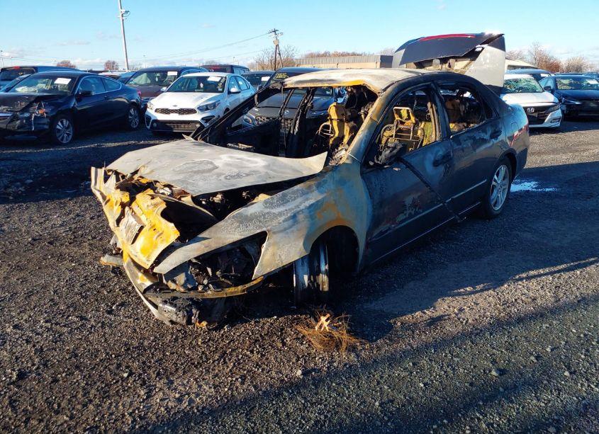 Photo 2 of 2006 Honda Accord 2.4 SE (VIN 1HGCM56306A057982)