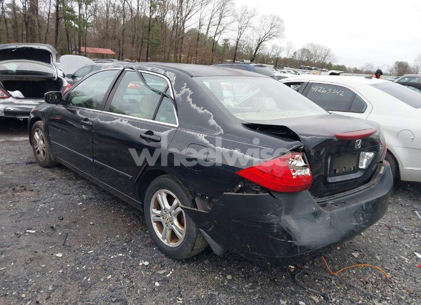 Photo 3 of 2006 Honda Accord 2.4 SE (VIN 1HGCM56306A062910)