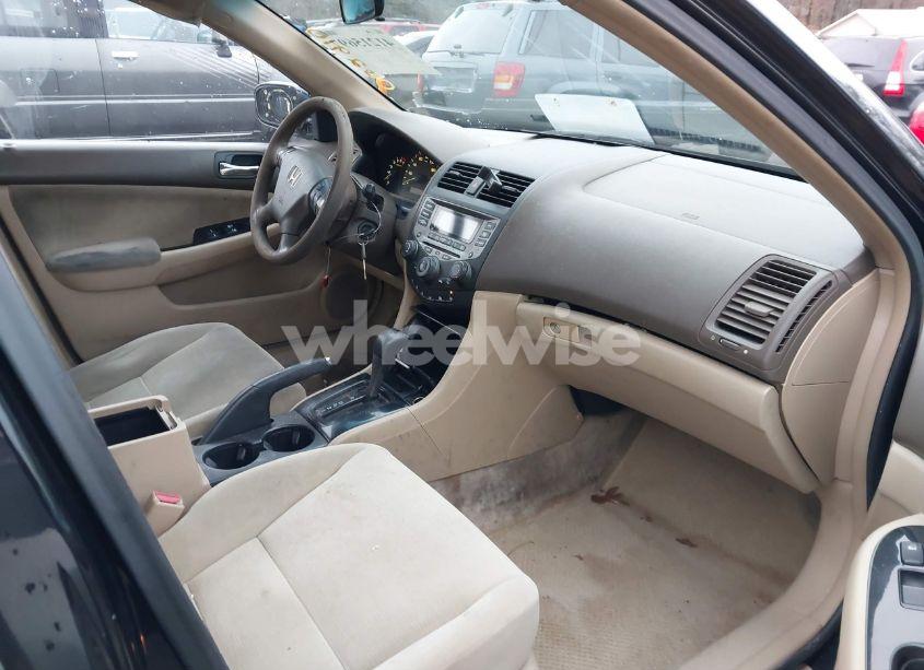 Photo 5 of 2006 Honda Accord 2.4 SE (VIN 1HGCM56306A062910)