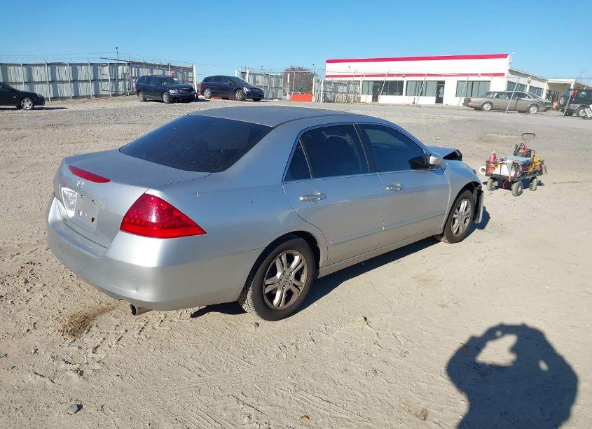 Photo 4 of 2006 Honda Accord 2.4 SE (VIN 1HGCM56306A150713)