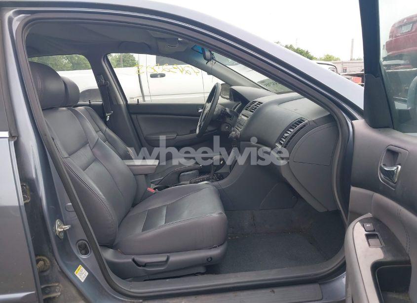 Photo 5 of 2007 Honda Accord 2.4 SE (VIN 1HGCM56307A006385)