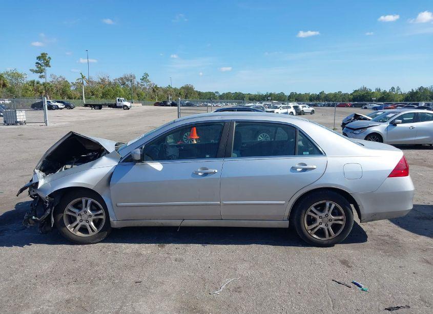Photo 13 of 2007 Honda Accord 2.4 SE (VIN 1HGCM56307A104770)