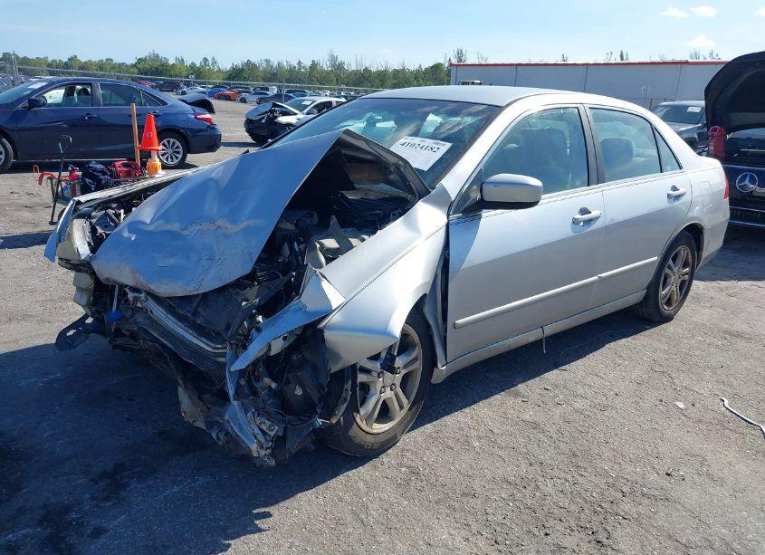 Photo 2 of 2007 Honda Accord 2.4 SE (VIN 1HGCM56307A104770)