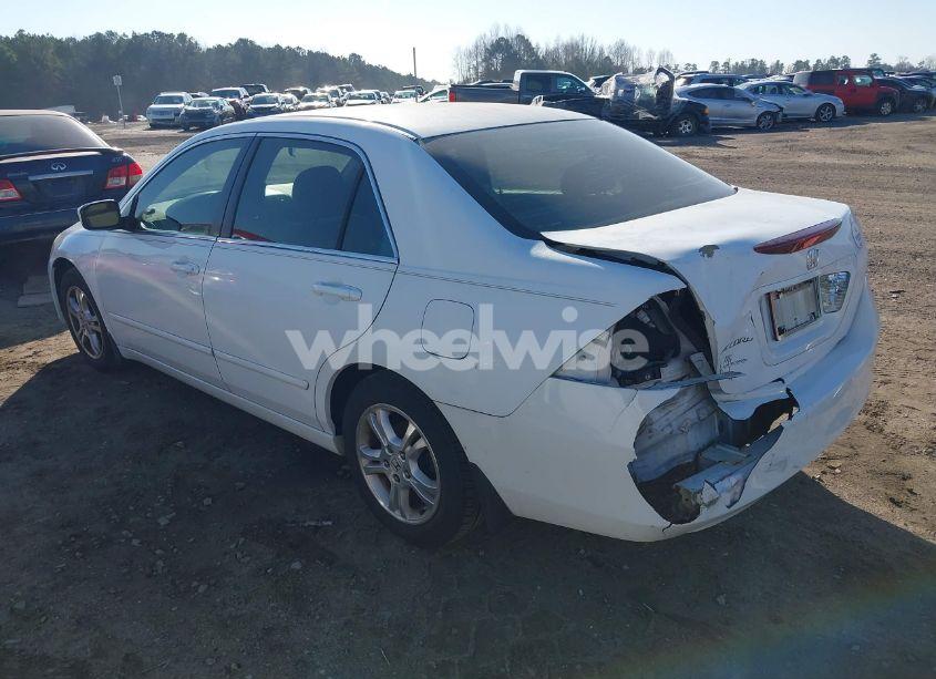 Photo 3 of 2007 Honda Accord 2.4 SE (VIN 1HGCM56307A209275)
