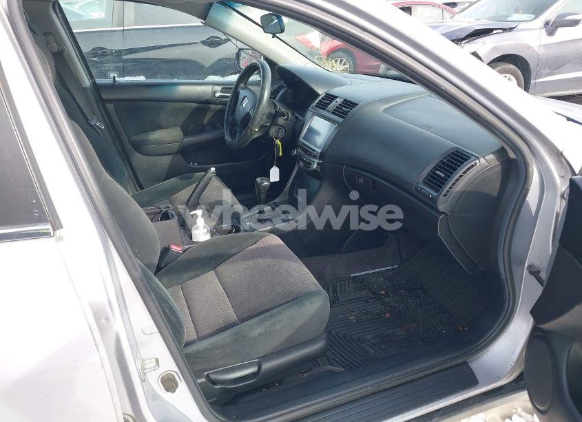Photo 5 of 2004 Honda Accord 2.4 LX (VIN 1HGCM56314A099476)